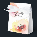 桃とピンクの水の色のフローラ フェイバーボックス<br><div class="desc">ピンクと桃の明るい色合いの美しい水色の開花と黄色のtouchは、春、夏と秋の結婚式、誕生日パーティー、ブライダルシャワーや他のイベントのための優れた選択をする。</div>