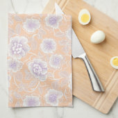桃とラベンダー色のフローラルパターン キッチンタオル (四つ折り)