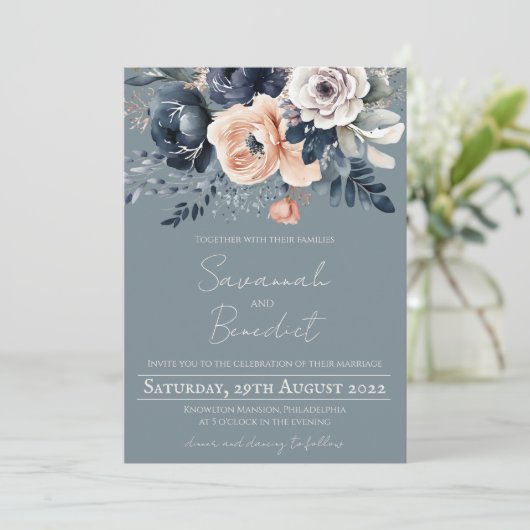 桃と海軍の水色フローラ付き埃っぽいブルー 招待状 (スタンド正面)