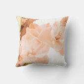 桃と緑のフローラ装飾 クッション (裏面)