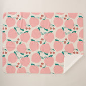 桃と赤さくらんぼフルーツパターン シェルパブランケット (正面(横))