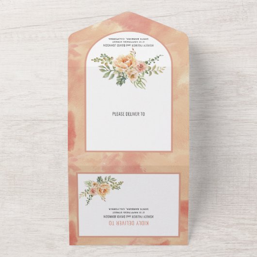桃の水色の花とアーチ結婚フローラのa オールインワン招待状 (外側)