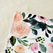 桃ガーリーとピンクのバラの水彩フローラ ビーチタオル (インサイチュ)