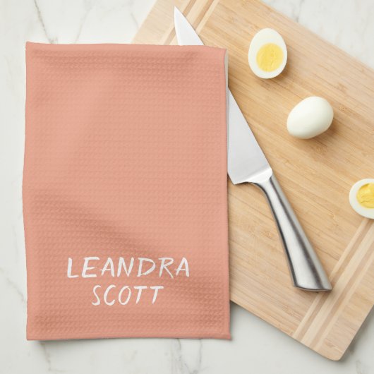 桃無地の珊瑚礁ミニマルパーソナライズされたム キッチンタオル (四つ折り)