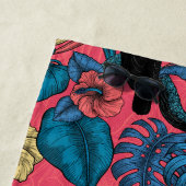 桃缶庭園（赤と青） ビーチタオル (インサイチュ)