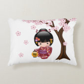 桜こけし人形 – かわいい日本の芸者ガール アクセントクッション (正面)
