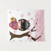 桜こけし人形 – かわいい日本の芸者ガール タペストリー (正面(横))