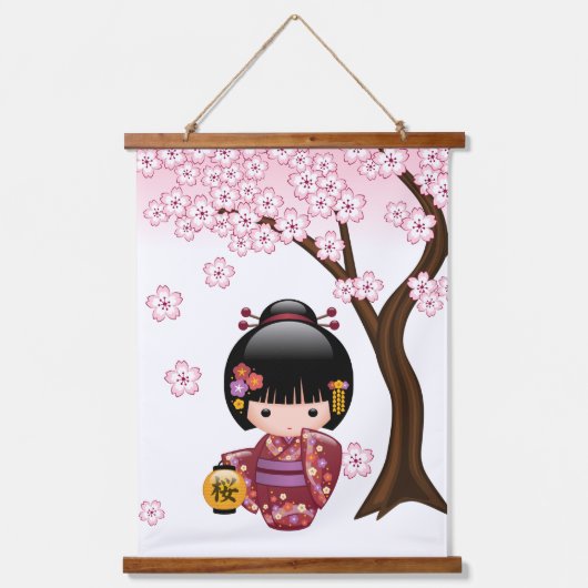 桜こけし人形 – かわいい日本の芸者ガール 吊り下げ型タペストリー (正面)