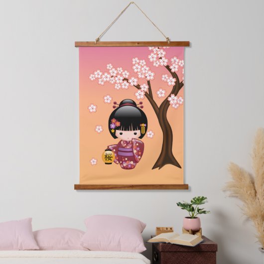 桜こけし人形 - 桃色の芸者さん 吊り下げ型タペストリー (寝室)
