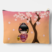 桜こけし人形 – 芸者ガールオンピーチ アクセサリーポーチ (裏面)
