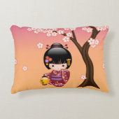 桜こけし人形 – 芸者ガールオンピーチ アクセントクッション (正面)