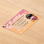 桜こけし透明窓誕生日ピーチ アクリル招待状 (レイダウン)