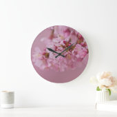 桜さくらんぼブラ淡い色のウズピンク反射 ラージ壁時計 (ホーム)