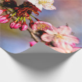 桜の花と晴れた日の紫の芽 ラッピングペーパー (角)