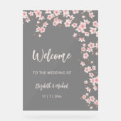桜の花のピンクとブラックの結婚式 アクリルサイン (正面)