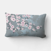 桜の花の淡いピンクと青 ランバークッション (裏面)