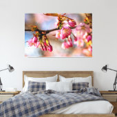 桜の花びらに舞う光と影の戯れ キャンバスプリント (インサイチュ (寝室))