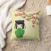 桜のKokeshiの人形、枕 クッション (ブランケット)
