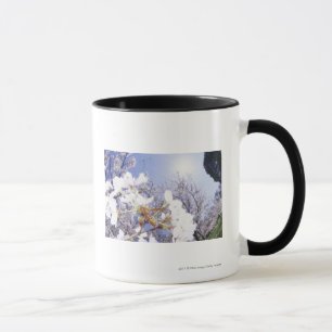 桜、終わりのスズメバチ マグカップ