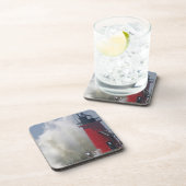 桟橋の人々は大きな波を見る コースター (右側)