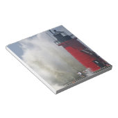 桟橋の人々は大きな波を見る ノートパッド (アングル)