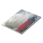 桟橋の人々は大きな波を見る ノートパッド (回転)