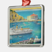 桟橋の汽船CatalinaおよびAvalon、およびカジノ メタルオーナメント (左)