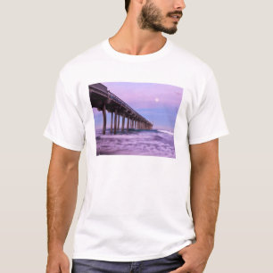 桟橋上の紫の夜明け、カリフォルニア Tシャツ