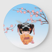 梅のこけし人形 - 青い着物の日本芸者さん ラージ壁時計 (正面)