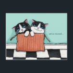 梱包箱に入れた猫 |引っ越しました発表 案内ポストカード<br><div class="desc">ご注意：この葉書は他の郵便（家族への手紙など）で封筒に入れたり、直接手渡したりするようにデザインされている。引っ越し？ハガキのサイズを決めたお友達や家族に知らせてね。家族の名前、新しい住所、および逆の連絡詳細でパーソナライズ。オリジナルのリサ絵画・マリー・ロビンソン氏が制作。 ©すべての権利が留保されている。</div>