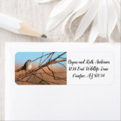 棒の上の白い冠のついた雀 ラベル (インサイチュ)