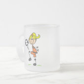 棒の姿のサッカーのTシャツおよびギフト フロストグラスマグカップ (正面左)