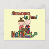 棒の姿の子供の読むことはおもしろいです ポストカード (正面)