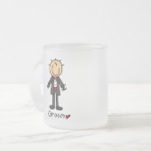 棒の姿の新郎のTシャツおよびギフト フロストグラスマグカップ (正面左)