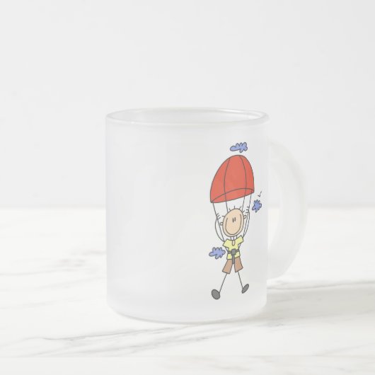 棒の姿の空のダイバーのTシャツおよびギフト フロストグラスマグカップ (正面右)