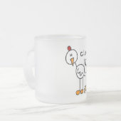 棒の姿の鶏のTシャツおよびギフト フロストグラスマグカップ (正面左)