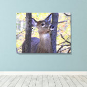 森で鹿が会う キャンバスプリント (インサイチュ (ウッドフロア))