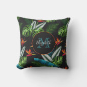 森のジャングルの緑の葉葉の黒色 アウトドアクッション (正面)