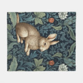 森のバニーアールヌーボー フリースブランケット (正面(横))