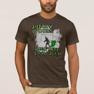 森のビッグフットのPiney追跡者 Tシャツ