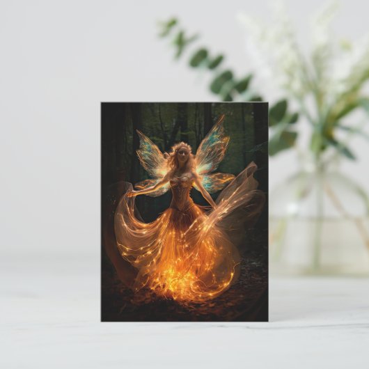 森のピクシーで翼を持つ魔法の妖精の天使 ポストカード (スタンド正面)