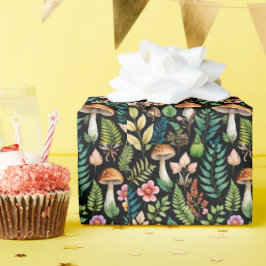 森のマッシュルームのシダ模様の黒い背景 ラッピングペーパー