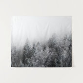 森の上に霧が凍ってい立つ タペストリー (正面(横))