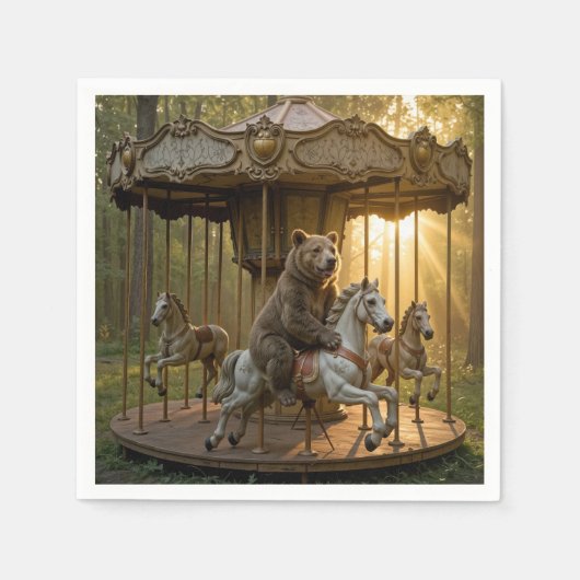 森の中でメリーゴーランドの馬にまたがる熊 スタンダードカクテルナプキン (正面)