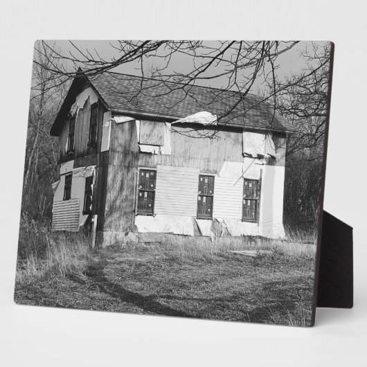 森の中で捨てられたこの家をパーソナライズ フォトプラーク (側面)