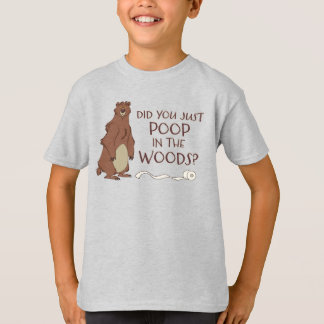 森の中で熊のウンチは？ Tシャツ