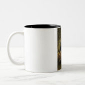 森の中で犬を飼っている少年のポートレート（クナウス） ツートーンマグカップ (左)