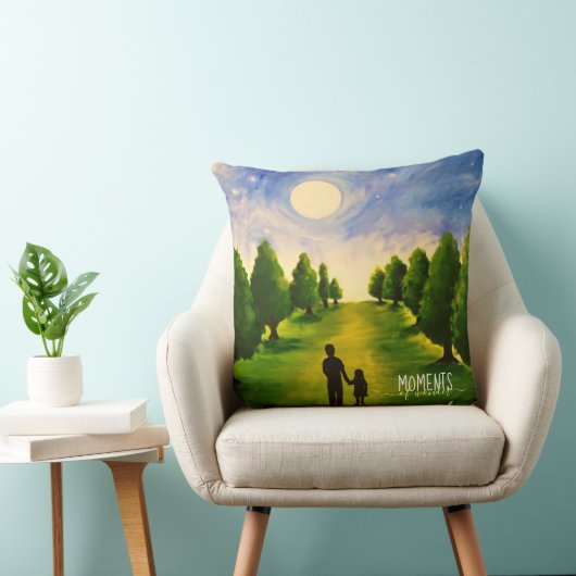 森の中で疑問に思月に照らされた散歩の瞬間 クッション (椅子)