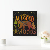 森の中で良い黒熊ハイキング スクエア壁時計 (ホーム)