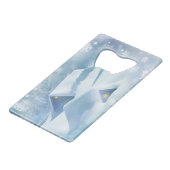 森の中で雪が屋根を乗り越えた クレジットカード栓抜き (正面アングル)